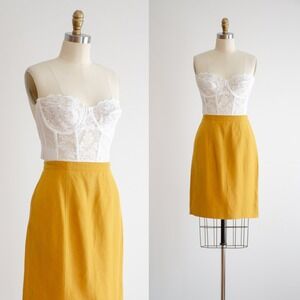 yellow linen skirt 90s vintage Liz‎ Claiborne mustard yellow short mini skirt